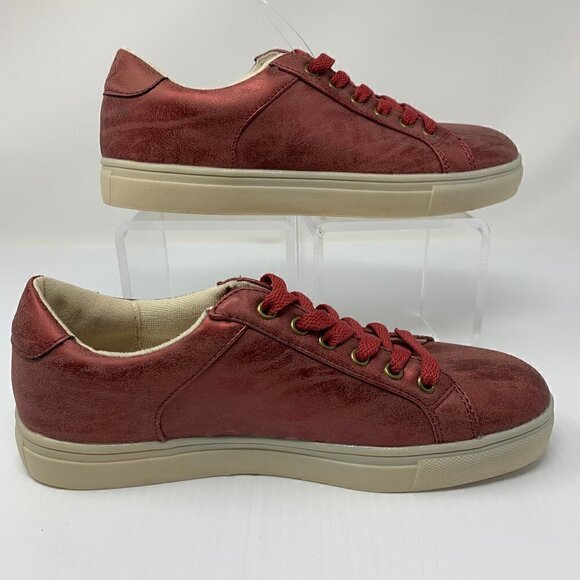 Secret Celebrity Low Top Sneaker 7.5 Pearlized Ruby Red - Picture 3 of 9